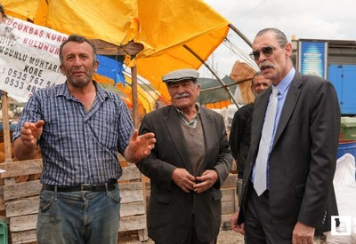 Başkan Erdal Beşikcioğlu Ayyıldız Kurban Pazarı'nı ziyaret etti
