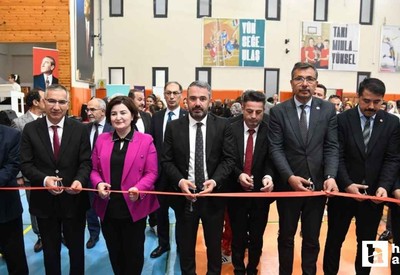 Pursaklar Belediyesi'nin sergisinde el emeği ürünler görücüye çıktı