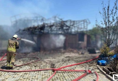 Nallıhan'da korkutan ev yangını: Kullanılamaz hale geldi