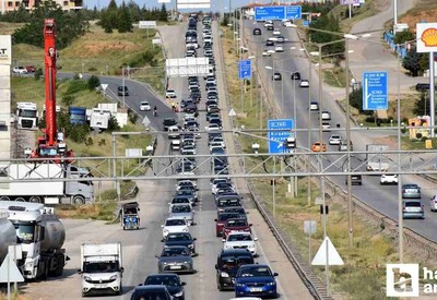 Kilit Kavşak gidiş yoğunluğundan sonra dönüş yoğunluğunu yaşıyor