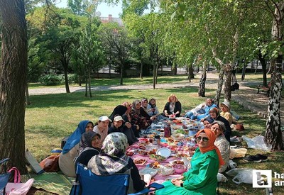 Pursaklar Belediyesi'nin mefruşat kursu düzenlenen piknikle kapandı