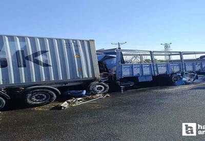 Ankara'da kontrolden çıkan kamyon tıra çarptı: 1 yaralı!