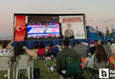 Altındağ Belediyesi Filenin Sultanları'nın Milletler Ligi heyecanını dev ekranda yaşatıyor