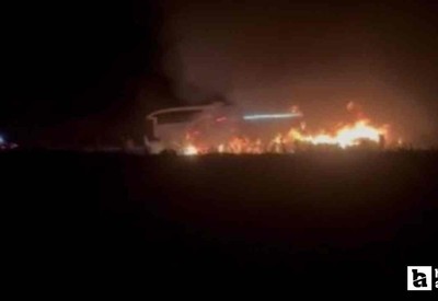 Evren'de kaza yapan tır alev alıp yanmaya başladı
