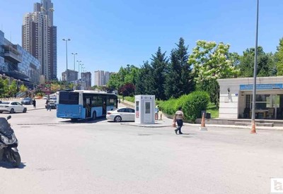 Çankaya'da vale ve otobüs şoförü arasındaki kavga kameralara yansıdı