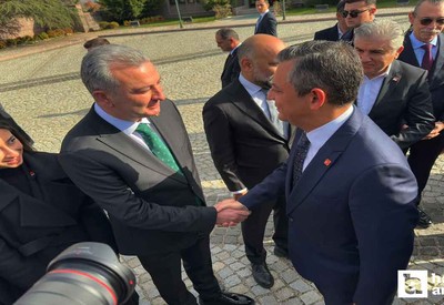 Yaşar Neslihanoğlu'ndan Özgür Özel'e destek mesajı!