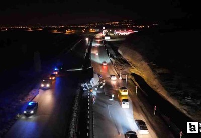 Ankara'dan yola çıkan alkol yüklü tır Kırıkkale'de devrildi