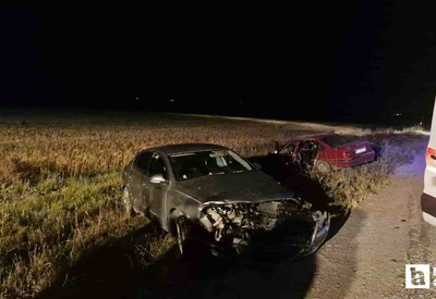 Çorum'da iki otomobil kafa kafaya çarpıştı 4 kişi yaralandı