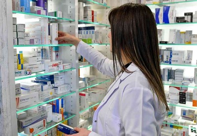 ABB duyurdu! Emekli ve asgari ücretlilere 426 bin TL'lik eczane desteği verildi