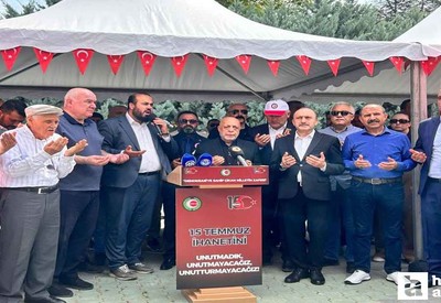 HAK-İŞ Ankara'daki 15 Temmuz Şehitliği'ni ziyaret etti