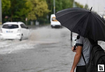 Ankara'da etkili olan sağanak yağış su baskınlarına neden oldu