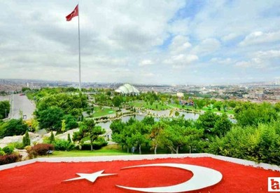 Dünya'nın ikinci uzun bayrak direği Ankara'nın bu parkında bulunuyor!