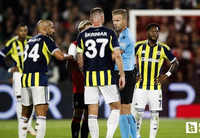 Feyenoord'a 2-1 kaybeden Fenerbahçe tur ümidini İstanbul'a bıraktı