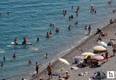 Antalya'nın deniz suyu sıcaklığı 33 dereceyle Ankara'yı geride bıraktı