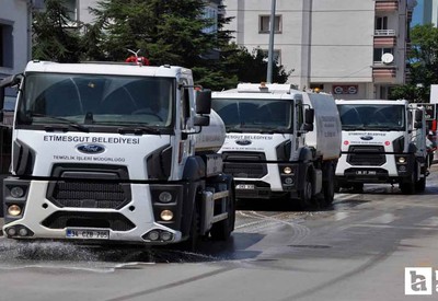 Etimesgut Belediyesi, haşere ve karasinekle mücadeleyi sürdürüyor