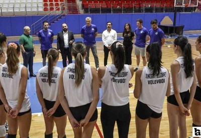 Etimesgut Belediyesi Gelişim Spor Kulübü Voleybol A Takımı çalışmalara başladı
