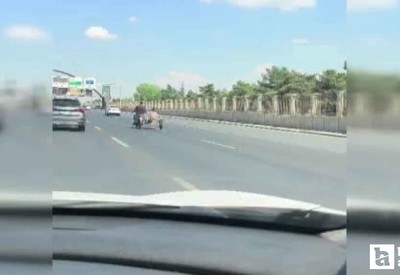 Ankara'da tehlikeli motosiklet yolculuğu kameraya yansıdı!