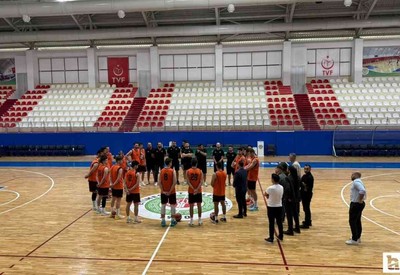Etimesgut Belediyesi Gelişim Spor Kulübü basketbol takımı ilk antrenmanını yaptı