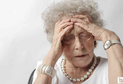 Hafife almayın: Alzheimer'de en sık görülen ilk belirti açıklandı