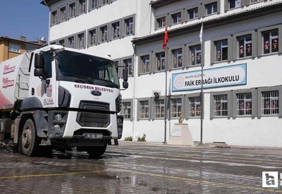 Keçiören Belediyesi okulları temizleyip çevre düzenlemelerini yapıyor