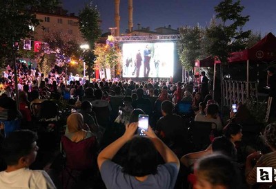 Keçiören Belediyesi açık havada Hababam Sınıfı keyfi yaşattı