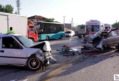 Kırıkkale'de iki aracın çarpıştığı kazada sürücüler olay yerinde hayatını kaybetti