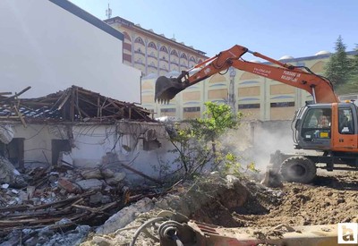 Pursaklar Belediyesi metruk yapıların yıkım çalışmalarına başladı