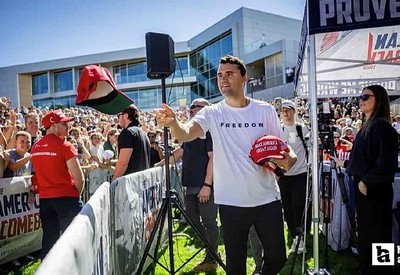 ABD'yi sarsan silahlı saldırı! Trump'a yakın Charlie Kirk hayatını kaybetti