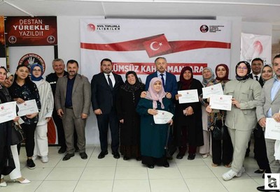Kahramankazan Belediye Başkanı Çırpanoğlu, Deri Kumaş Çanta Kursu’nun sertifika törenine katıldı
