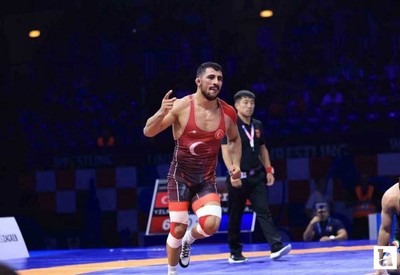 ASKİ'den yeni başarı: Milli güreşçi Ahmet Yılmaz, Dünya Şampiyonası'nda bronz madalya aldı