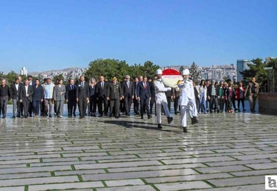 CHP heyetinden 22. Olağanüstü Kurultay öncesi Anıtkabir'e ziyaret!