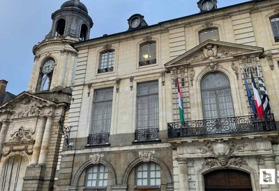 Fransa'da 86 belediyeye Filistin bayrağı asıldı