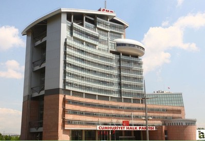 CHP, Tekin ve Yarkadaş'ın aralarında olduğu 6 üyeyi partiden ihraç etti