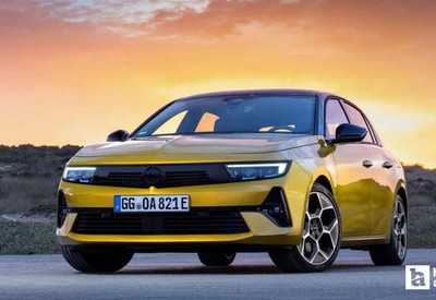 Opel Astra için müşterilere Ekim ayı jesti