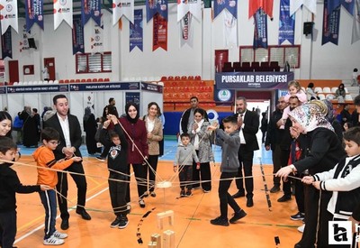 Pursaklar Belediyesinin bilim şenliği yoğun katılımla final yaptı