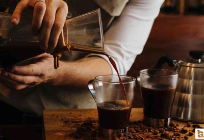 Düzenli kahve ya da çay tüketen kanser hastaları dikkat!