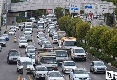 Eski tip ehliyetleri 15 TL'den yenilemek isteyenler için son hafta!