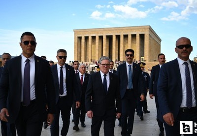 İngiltere Başbakanı Keir Starmer, Anıtkabir'i ziyaret etti