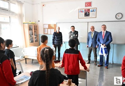 Altındağ Belediye Başkanı Tiryaki, Cebeci Ortaokulu'nu ziyaret etti