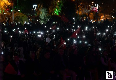 Gölbaşı’nda Cumhuriyet’in 102. yaşı meşaleli yürüyüşle kutlandı