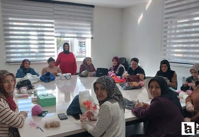 Pursaklar Belediyesi Altınova Ayşe Hatun Hanımevi'nde dikiş ve örgü kursları başladı