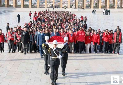 Genç Kızılay gönüllülerinden Anıtkabir'e anlamlı ziyaret!