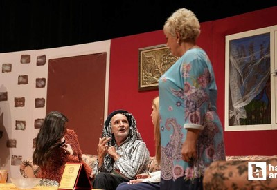 Keçiören Belediyesi'nin 'Babam Geri Döndü' oyunu yoğun ilgi gördü