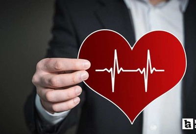 Kalp hastalıkları riskini önlemede kadınlar erkeklere göre daha şanslı çıktı