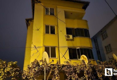 Gece boyu sallanan Balıkesir'de bu sabah yeniden deprem oldu!