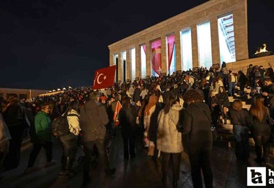 10 Kasım'da Anıtkabir'i 1 milyondan fazla kişi ziyaret etti!