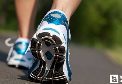 Diyabeti günlük 30 dakika yürüyüş yaparak önlemek mümkün