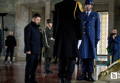 Ukrayna Devlet Başkanı Zelenskiy'den Anıtkabir ziyareti
