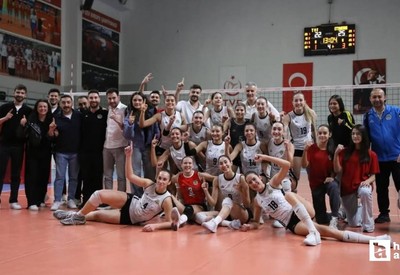 Etimesgut Belediyesi Voleybol takımı devreyi namağlup kapattı!