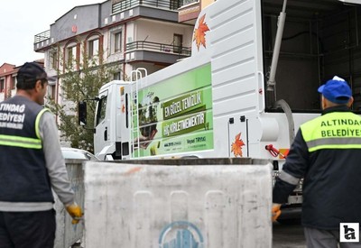 Altındağ Belediyesi ilçe genelinde çöp konteynerlerini temizledi